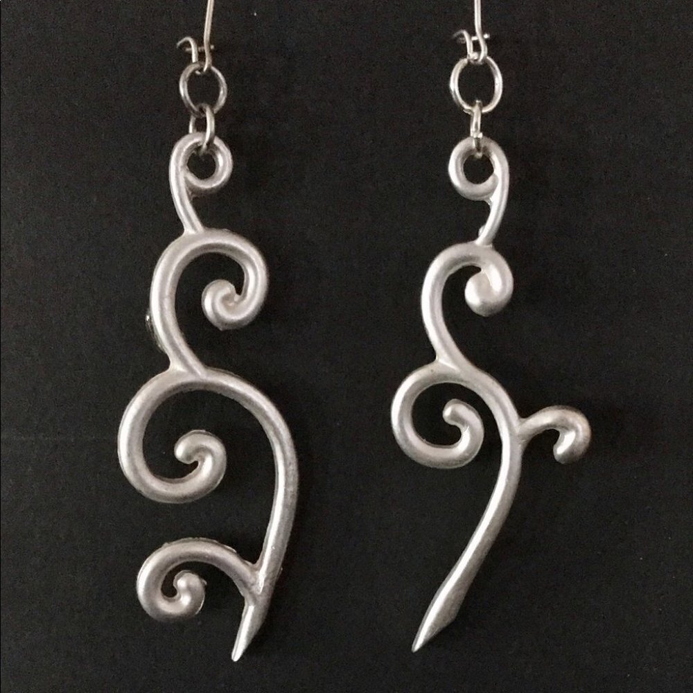 Sculptured Womens Abstract Earrings Size 3.5in x 3.5in